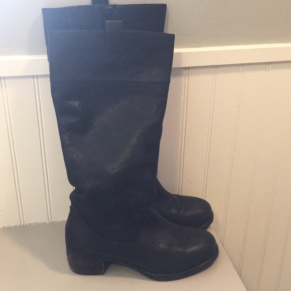 Black boots